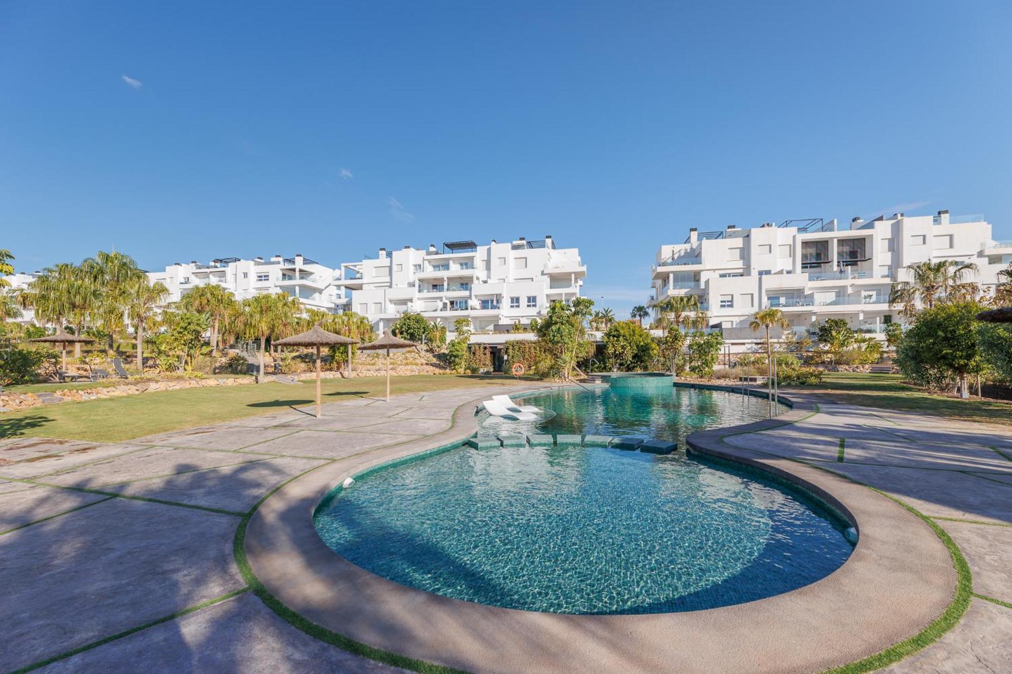 Apartment Laura Residence Bali لقنت المظهر الخارجي الصورة