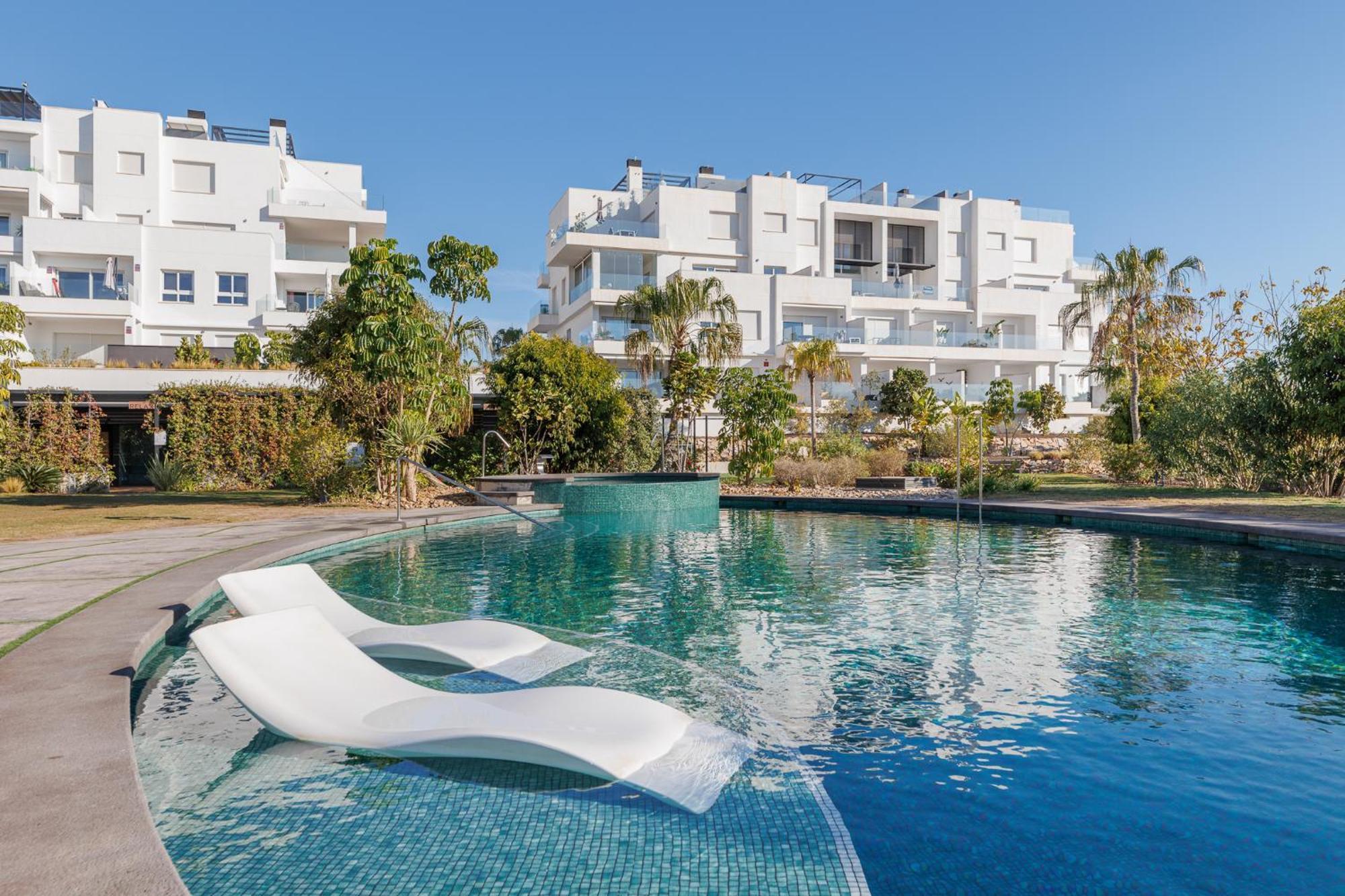 Apartment Laura Residence Bali لقنت المظهر الخارجي الصورة